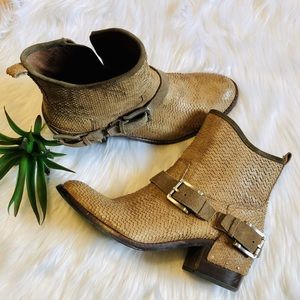 Donald Pliner Wade Western Style Bootie